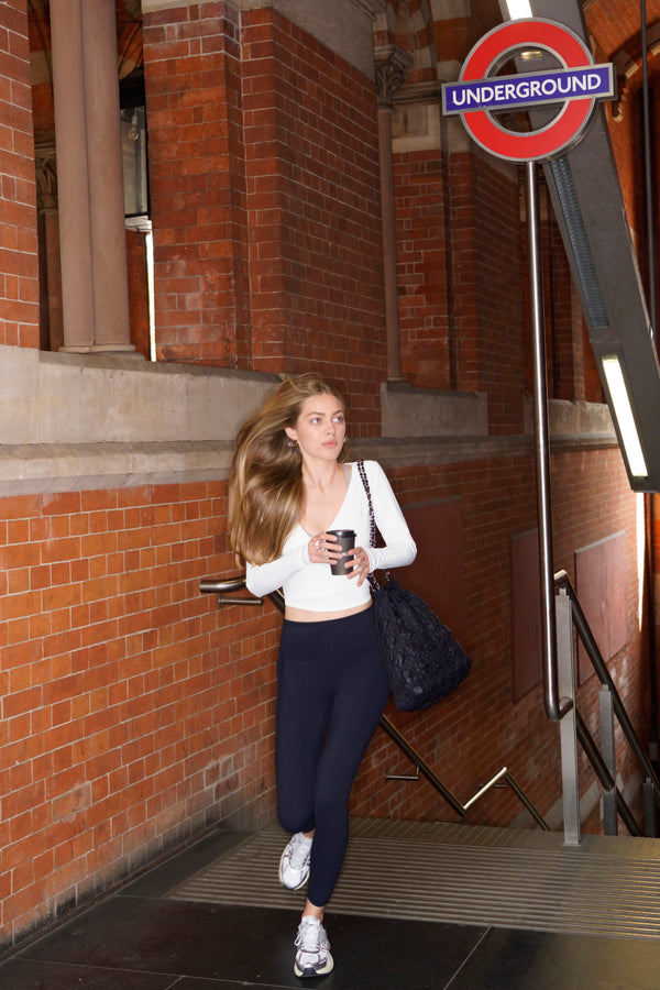 Cloud Mode Shoulder Bag - Black